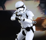 Star-Wars-First-Order-Stormtrooper-Collectible-Figure-Sideshow-Hot-Toys-Thumbnail_03